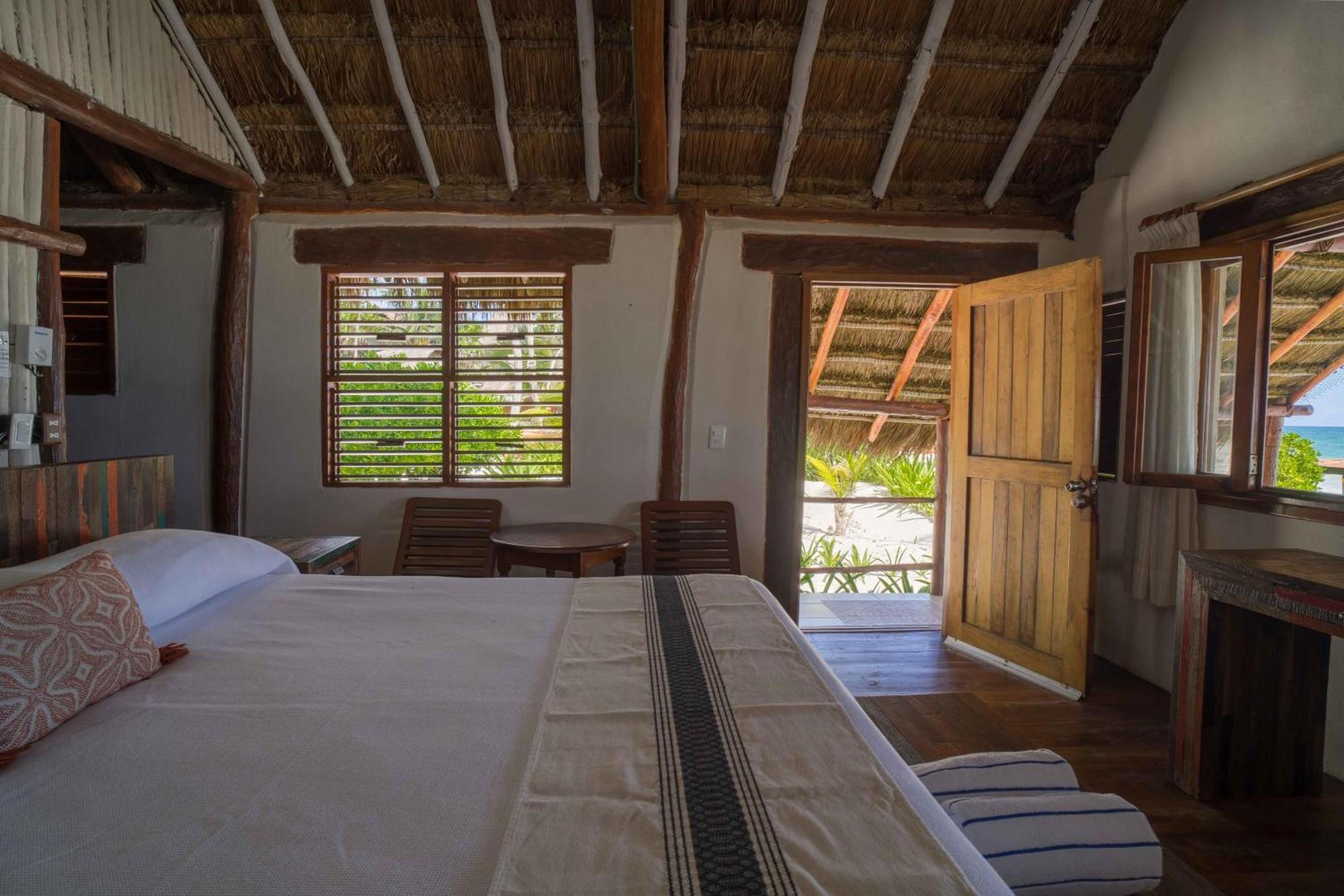 Bt Live Tulum Located At The Party Zone Hotel Buitenkant foto