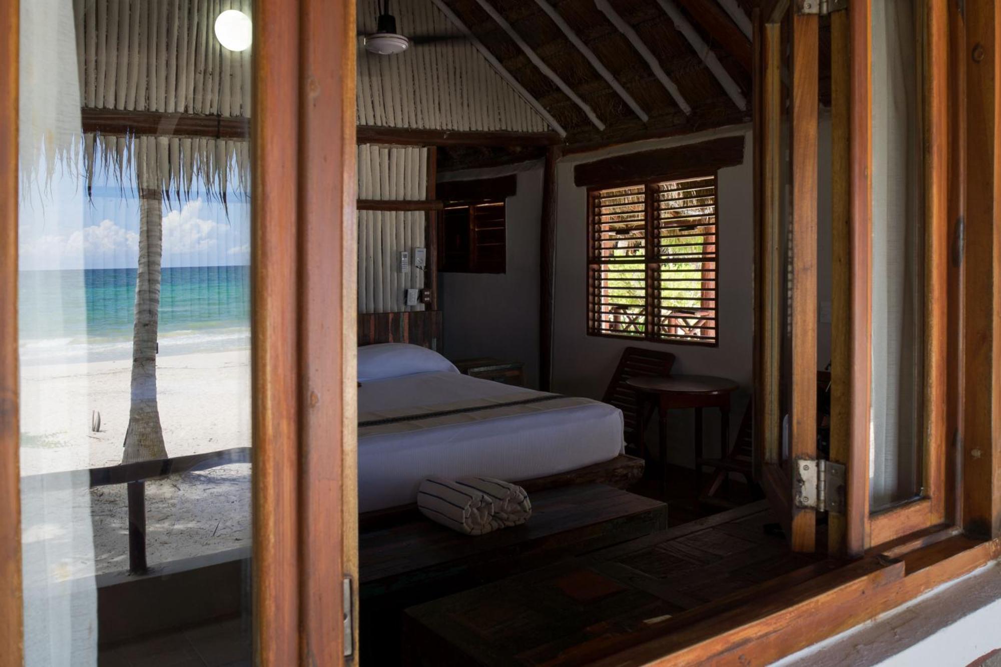 Bt Live Tulum Located At The Party Zone Hotel Buitenkant foto