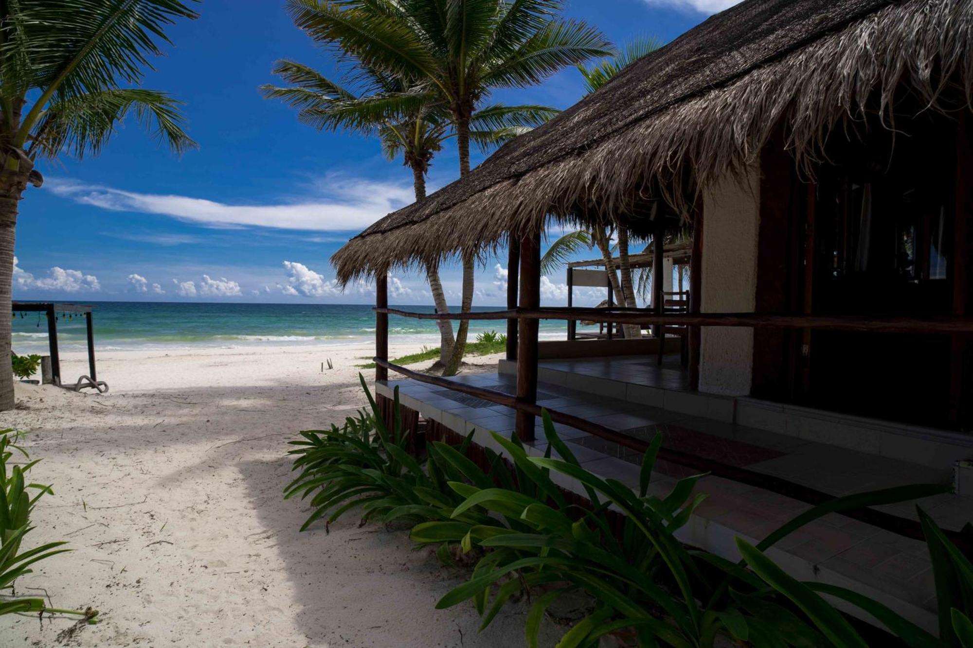 Bt Live Tulum Located At The Party Zone Hotel Buitenkant foto